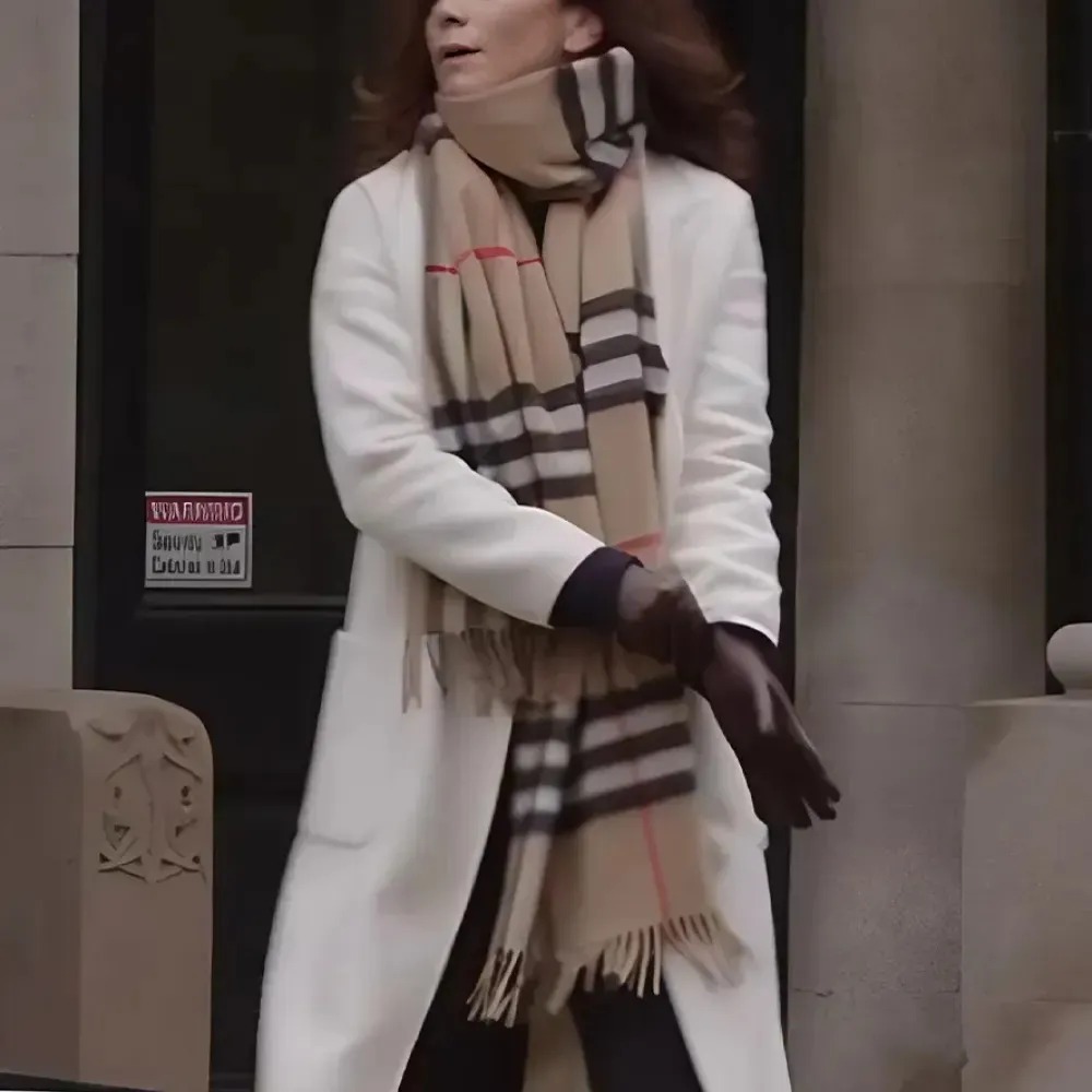 Alice Braga Dark Matter White Coat 1000x1000fit